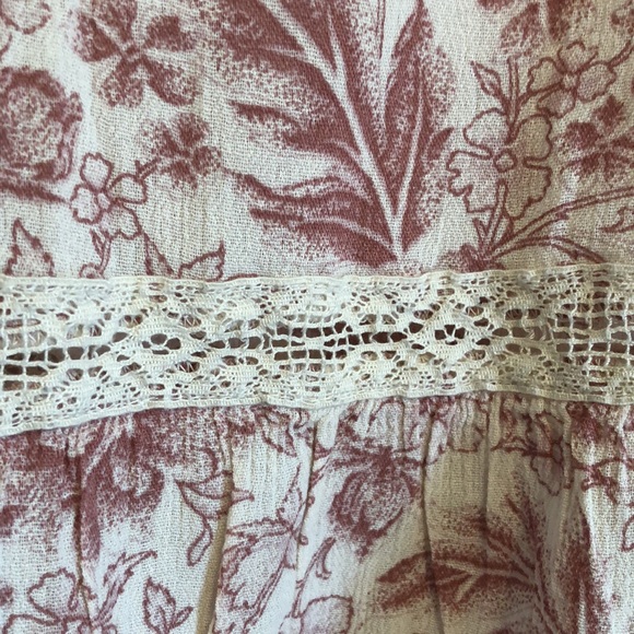 American Eagle  Sleeveless Crinkle top Size M - Picture 5 of 6